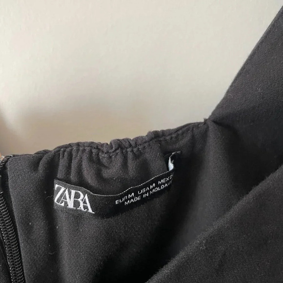 Zara V Neck Fitted Mini  Dress Black Size Medium - Picture 5 of 7